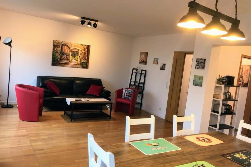 EXKLUSIVE Ferienwohnung in Einbeck, 3 Schlafzimmer mit Balkon! Exterior foto